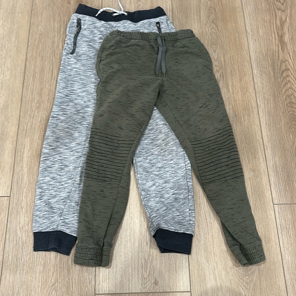 LOT of boys joggers. Cat & Jack and Art class. size M 8-10